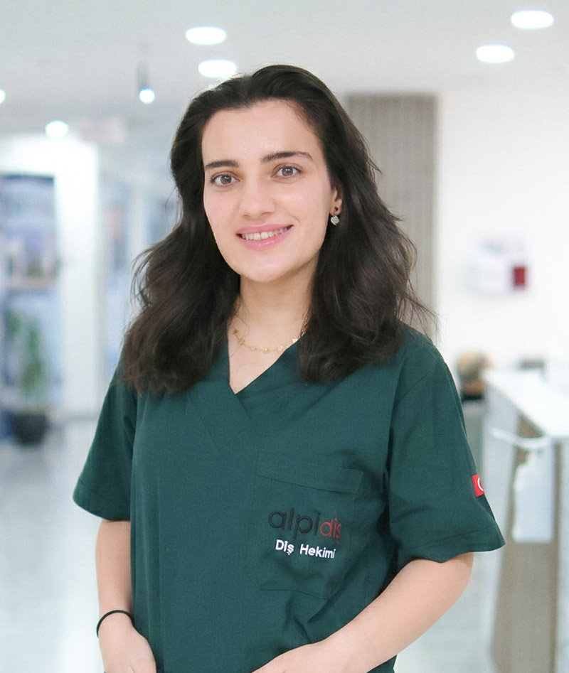 Dt. Tuğçe Nur Sever